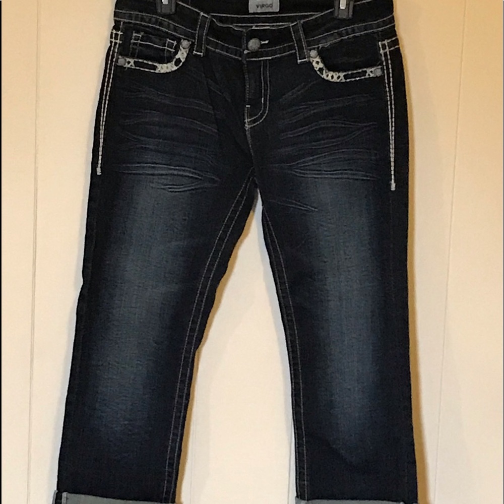 Like new Virgo Capri or jeans.